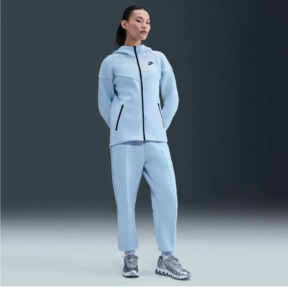 NWT Women's Nike SPTCAS Sportswear Tech Fleece Windrunner Full Zip Hoodie XS - Picture 3 of 10